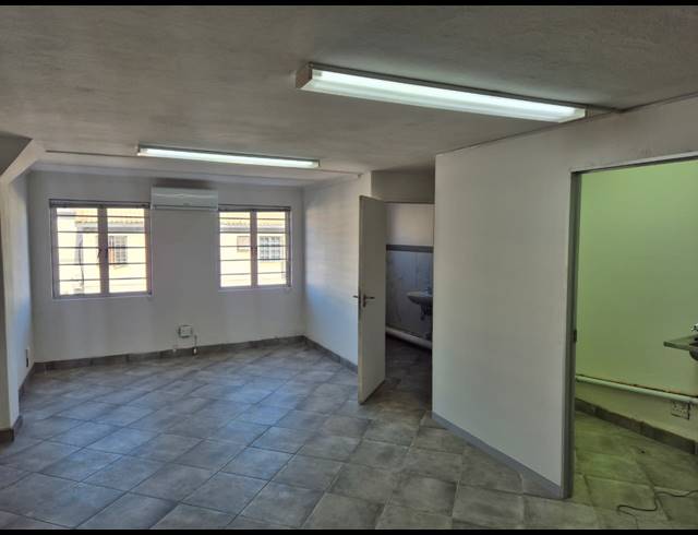 189M² MINI FACTORY TO LET IN GLEN ANIL